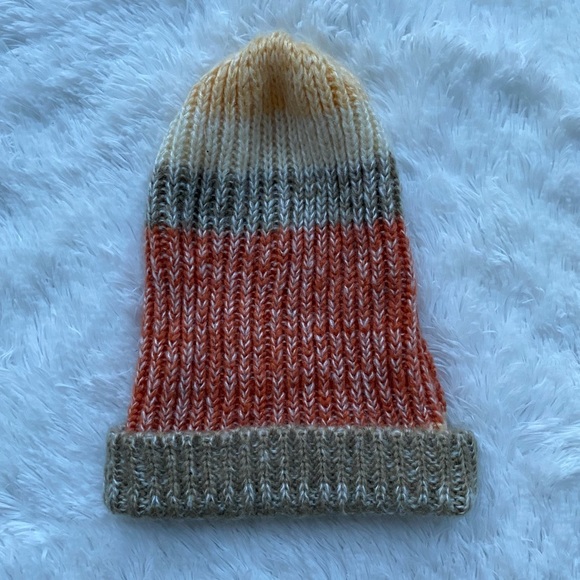 URBAN OUTFITTERS • Multicolor Striped Rib Knit Beanie Hat - Picture 6 of 14